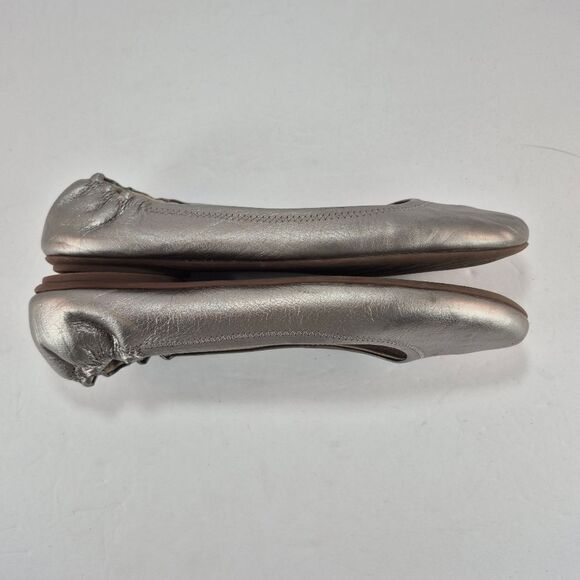 L.L. Bean Leather Slip On Ballet Loafer Flats Women's 8 Metallic Silver......... - Picture 11 of 11